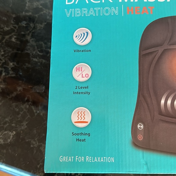 Health Touch Back Massager with Soothing Heat and Vibration new in box - Picture 2 of 7
